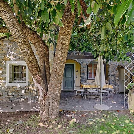 Casa Vacanze Nel Giardino Di Renzo Imperia Exterior foto